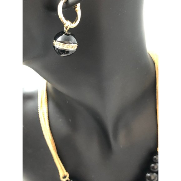 Kenneth Cole Necklace with matching earrings - Picture 5 of 6